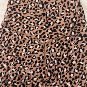 Leopard print leggings